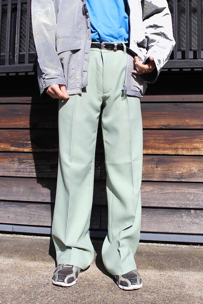 【関税込み】Stockholm (Surfboard) Club グリーン タックパンツ Stockholm Surfboard Club ワイドパンツ | グリーン | FARFETCH JP