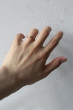 Load image into Gallery viewer, 10K GOLD RING 2.9G / GOLD