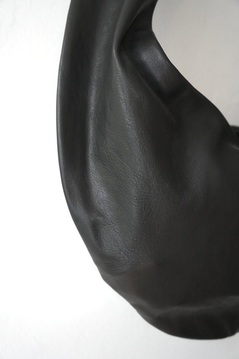 GABRIELA COLL GARMENTS | S17 NO.250 CROSSED LEATHER BAG / BLACK