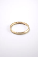 Load image into Gallery viewer, 14K GOLD RING 1.7G / GOLD
