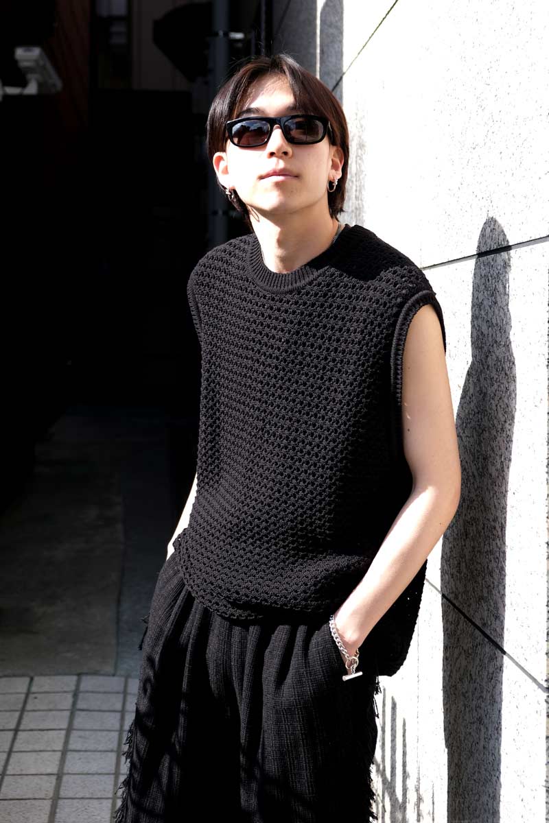 LILY YARN MESH KNIT VEST / BLACK [40%OFF]