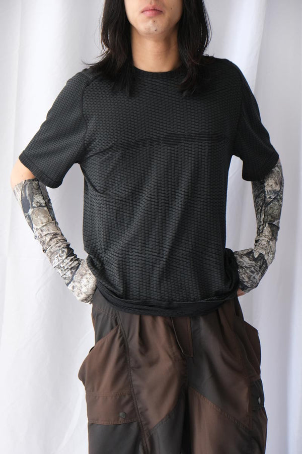 HIVEE DRYARN® LIGHTWEIGHT SEAMLESS T-SHIRT / BLACK [20%OFF]