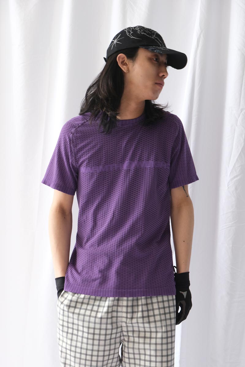 HIVEE DRYARN® LIGHTWEIGHT SEAMLESS T-SHIRT / PURPLE