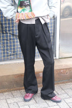 Load image into Gallery viewer, WOOL TRICOTINE FLARE / BLACK [金沢店]