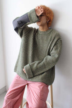 Load image into Gallery viewer, PESCI SWEATER / GREEN/BEIGE