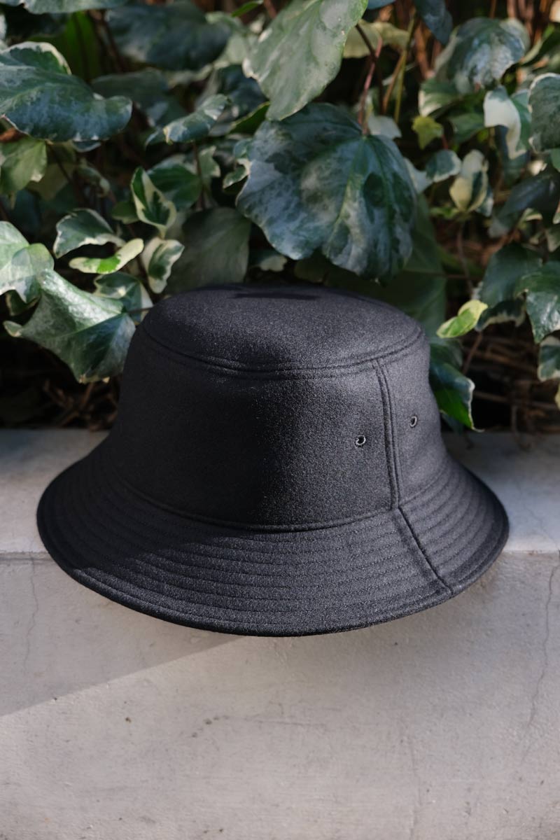 COMESANDGOES | WATERPLOOF MELTON HAT / BLACK メルトンウールバケットハット – STOCK