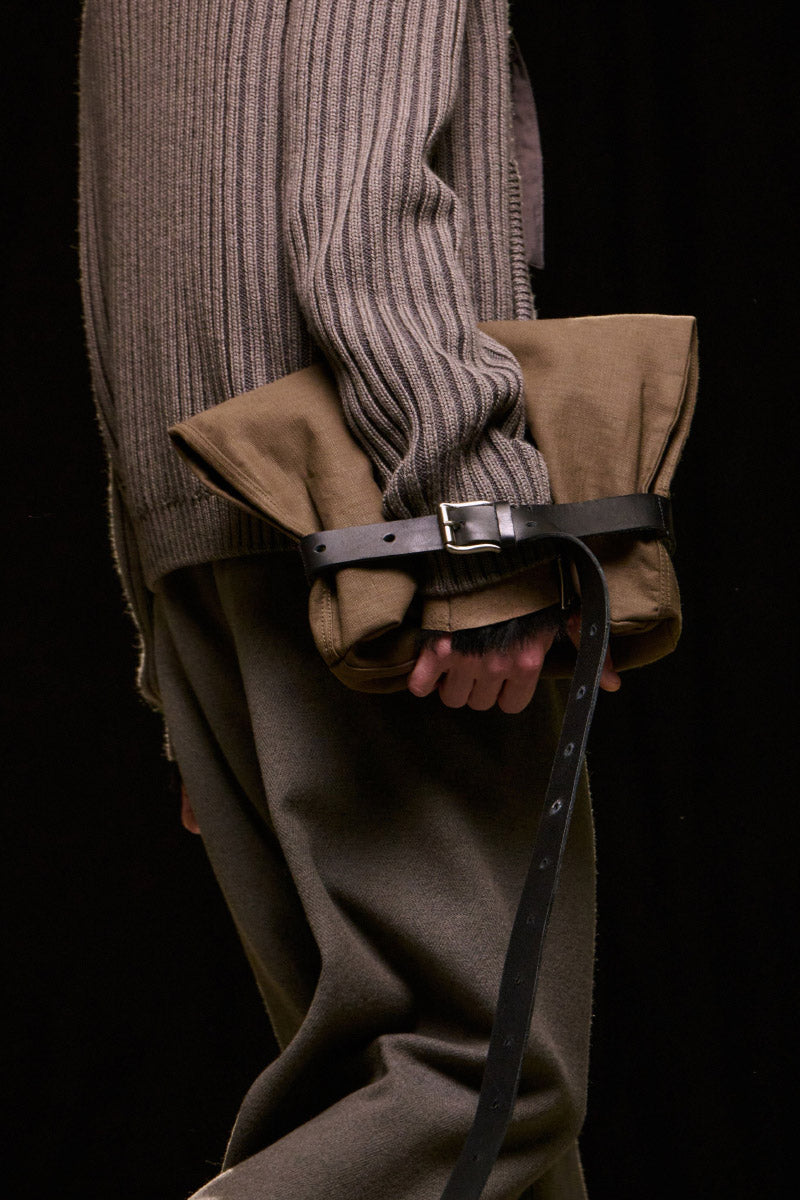 WRAP BAG / DUST MOSS KURA CANVAS [Expected to arrive in Autumn/Winter 2026]