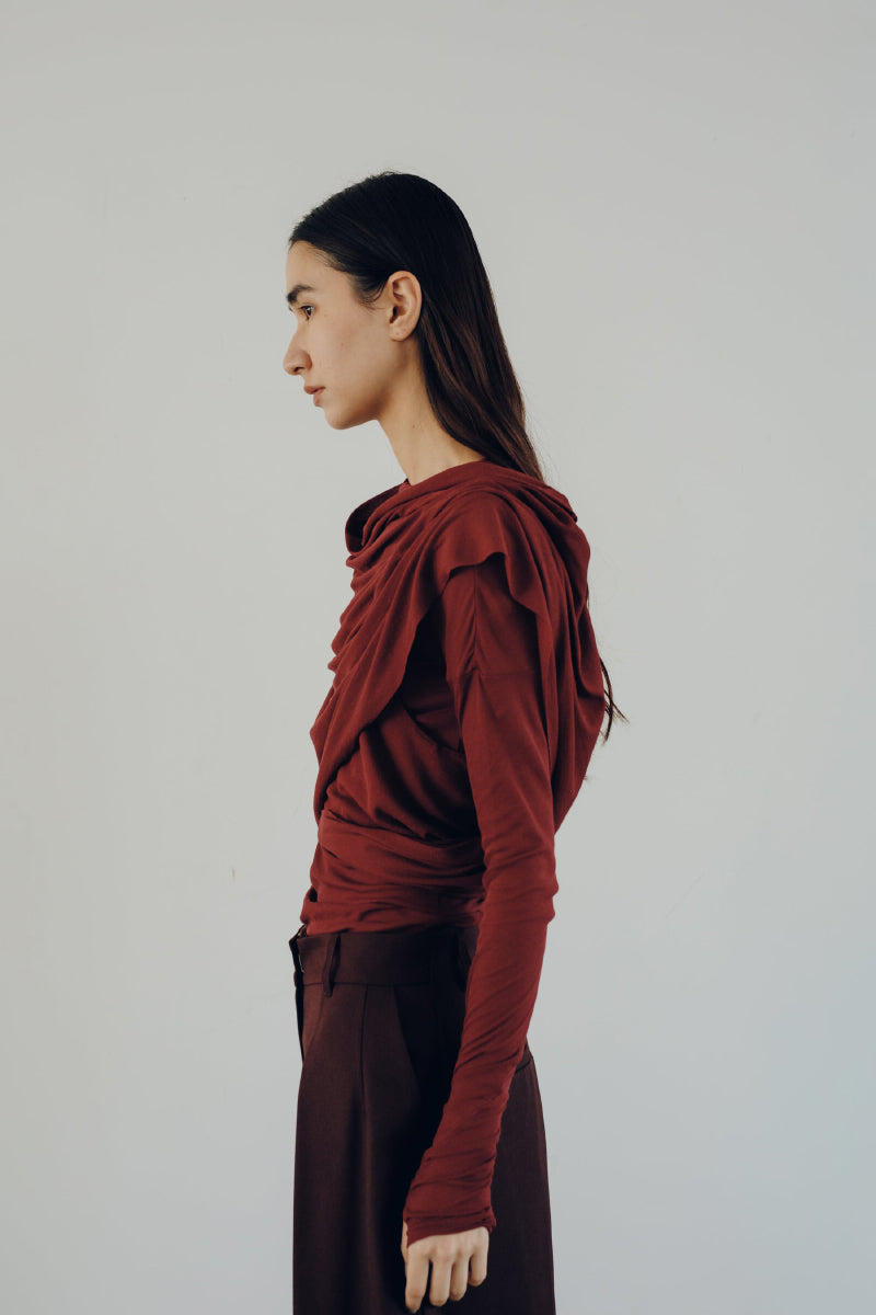 SHEER FRAISE SIDE TUCK TOP / WINE