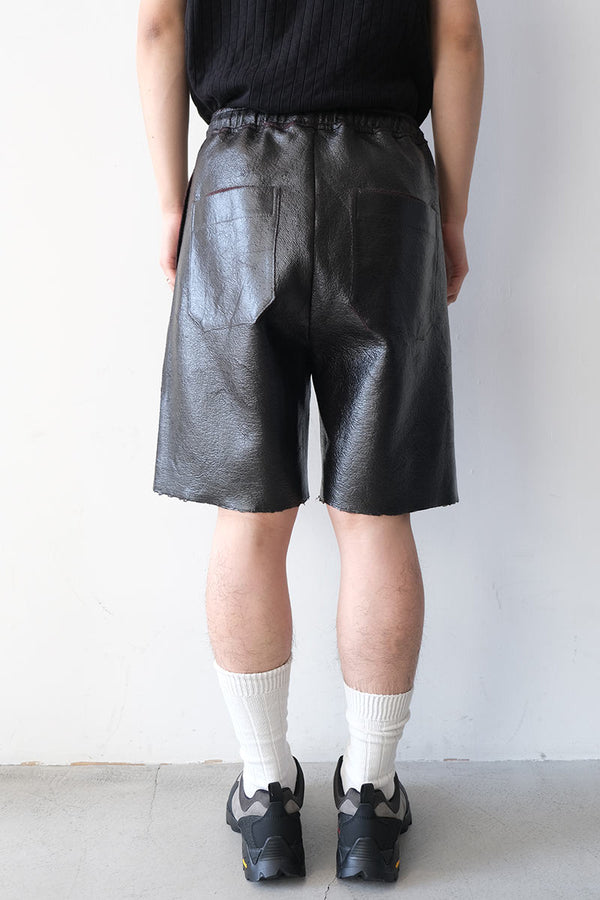 LEATHER-ISH SWEAT SHORTS / BLACK LEATHER [20% 할인]