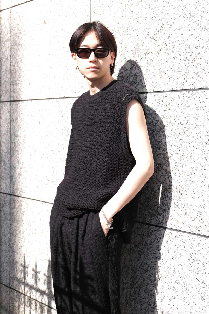 LILY YARN MESH KNIT VEST / BLACK [40%OFF]