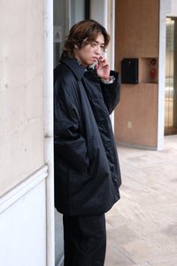 TRIANGLE COAT-LACQUED / BLACK