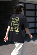 Load image into Gallery viewer, PRINTOUT X PONTI -&#39;LET&#39;S GET PHYSICAL!&#39; S/S TEE / BLACK [Kobe store]