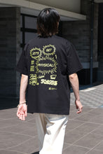 Load image into Gallery viewer, PRINTOUT X PONTI -&#39;LET&#39;S GET PHYSICAL!&#39; S/S TEE / BLACK [Kobe store]