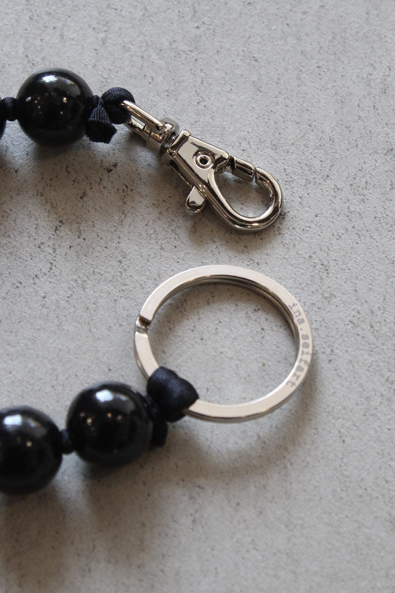DICKE PERLEN SHORT KEYHOLDER / BLACK-BLACK