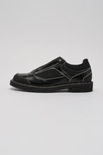 Load image into Gallery viewer, CYBER DERBY / BLACK CRACKED PATENT LEATHER