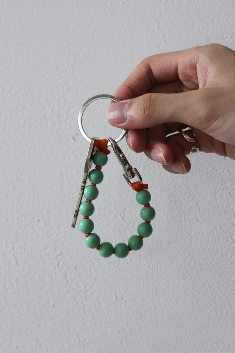 PERLEN SHORT KEY HOLDER / SALVIA-PEACH