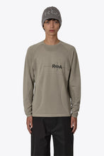 Load image into Gallery viewer, AUNE SEANMLESS KNIT LONG SLEEVE / PALE GREEN