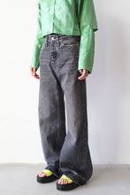 Load image into Gallery viewer, SKID JEANS / HEAVY BLACK VINTAGE 