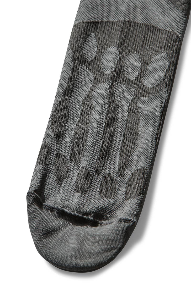 BONES LOGO Q-SKIN® TECHNICAL SOCKS / GREY