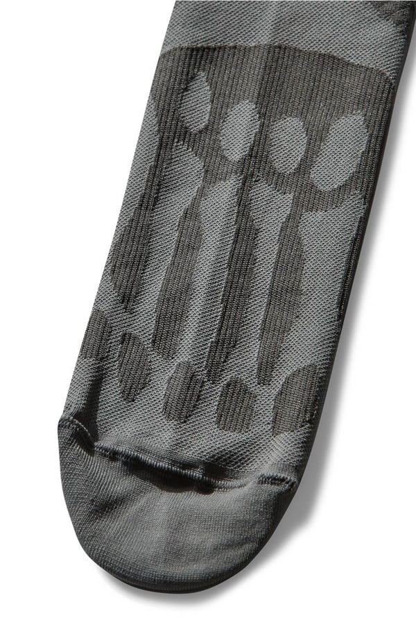 BONES LOGO Q-SKIN® TECHNICAL SOCKS / GREY
