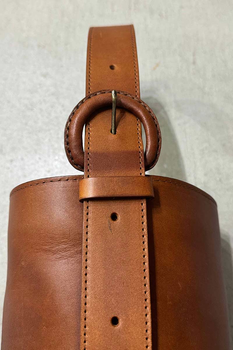 MINI DUNE BAG / SADDLE BROWN [70%OFF]