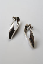 Load image into Gallery viewer, MADE IN MEXICO 925 SILVER EARRINGS / SILVER