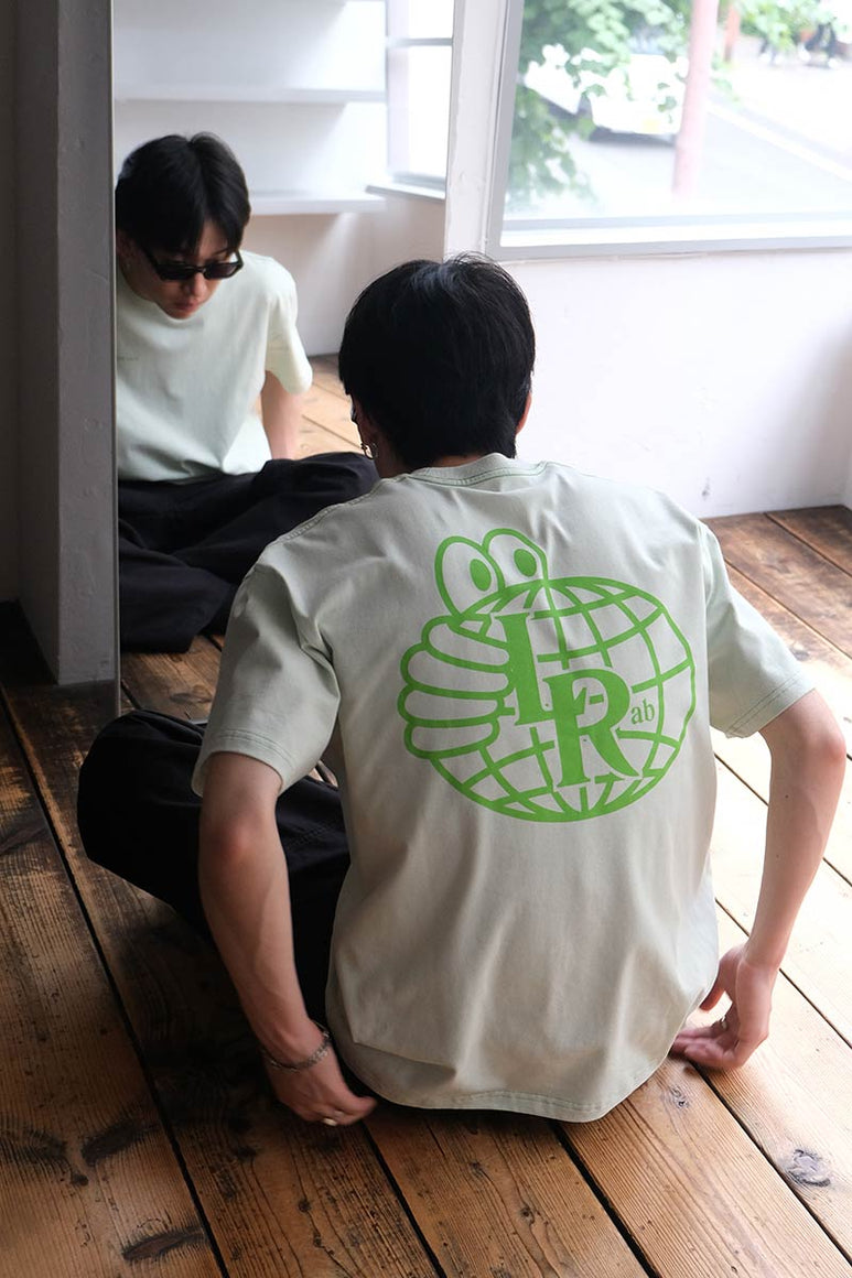 ATRAS MONOGRAM TEE / GREEN TINT/NEON