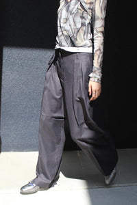 MARVELT 2TUCK SLACKS / CHARCOAL