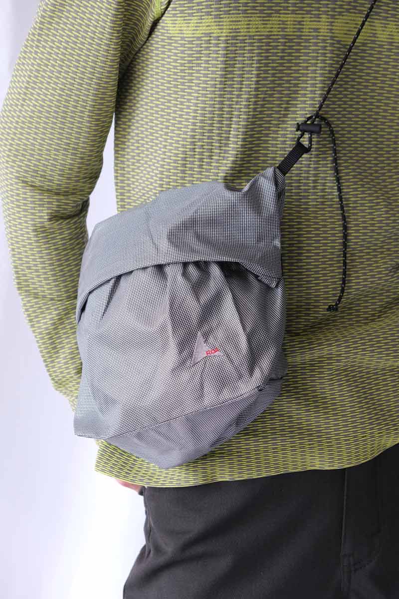 YUNA DYNEEMA CROSSBODY BAG / BLACK