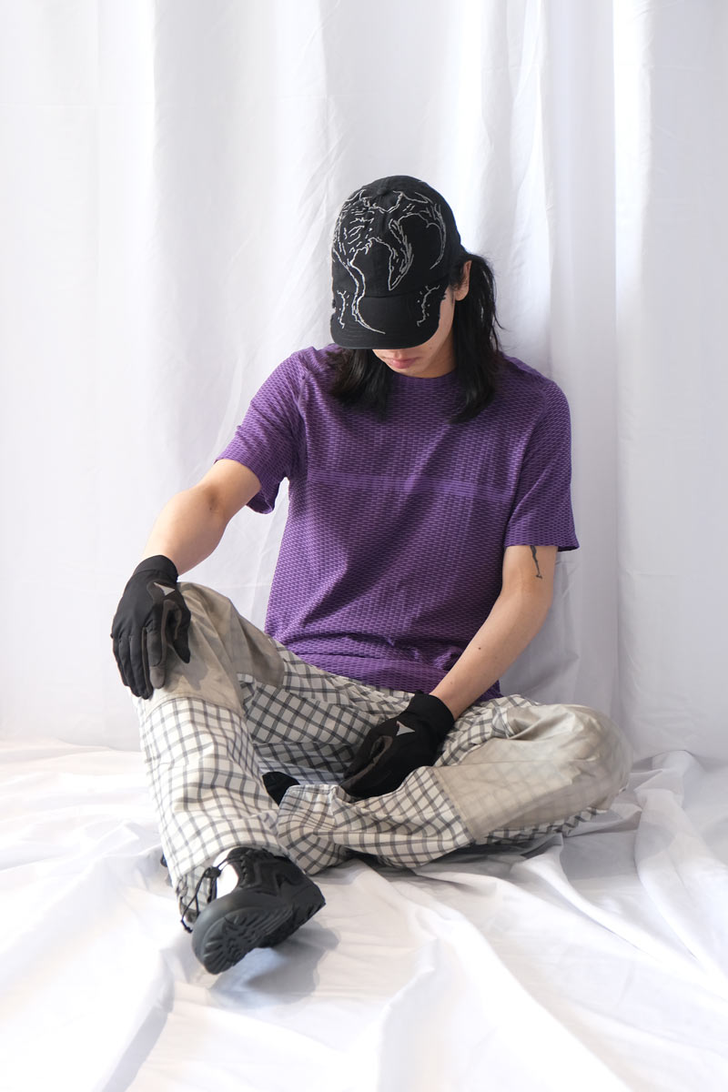 HIVEE DRYARN® LIGHTWEIGHT SEAMLESS T-SHIRT / PURPLE