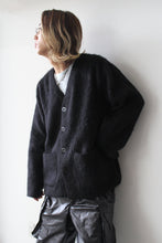 Load image into Gallery viewer, CARDIGAN / BLACK MOHAIR