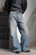 Load image into Gallery viewer, SKID JEANS / MID BLUE DIRTY