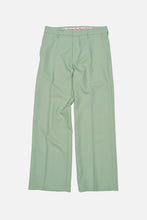 Load image into Gallery viewer, SUNE BOOTCUT TROUSERS / GREEN