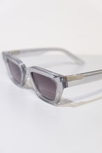 Load image into Gallery viewer, 11M SQUARE SUNGLASSES / GREY