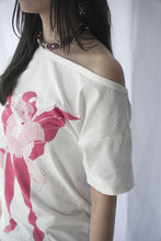 画像をギャラリービューアに読み込む, SLANT T-SHIRT / CYBERNETIC ANGEL PRINT