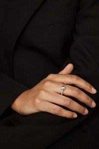 PEARL RING ONE / POLISHED SILVER