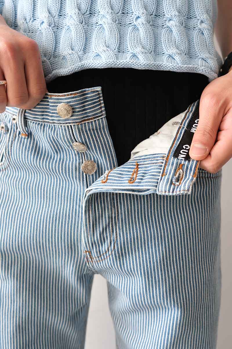 CIRCLE WINDOW JEANS / LIGHT WASH BLUE STRIPE [30% 할인]