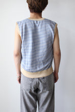 Load image into Gallery viewer, KNITTED VEST / CARTOON STATIC STRIPE