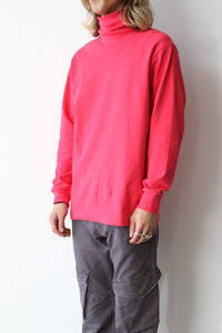 PLAIN TURTLENECK / FUCHSIA PINK