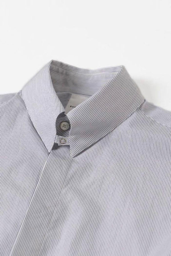 REGULAR FIT TAB COLLAR SHIRT / WHITE ST [26AW入荷予定］