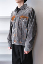 Load image into Gallery viewer, BOLD DENIM JACKET / RUST FLOCK