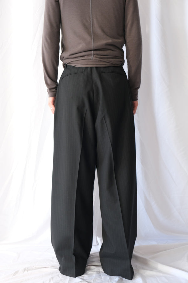 STRIPE WOOL 3TUCK BAGGY TROUSERS .16 / BLACK ST