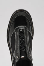 Load image into Gallery viewer, CYBER DERBY / BLACK CRACKED PATENT LEATHER