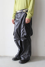 Load image into Gallery viewer, WAX VINTAGE WIDE CARGO PANTS / BLACK