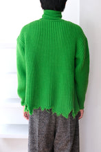 画像をギャラリービューアに読み込む, WOOL BROKEN KNIT HIGH NECK SWEATER / GREEN