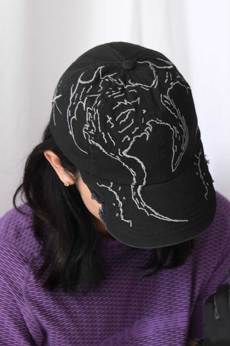 RYLI EMBRIODERED 6 PANEL CAP / WASHED BLACK