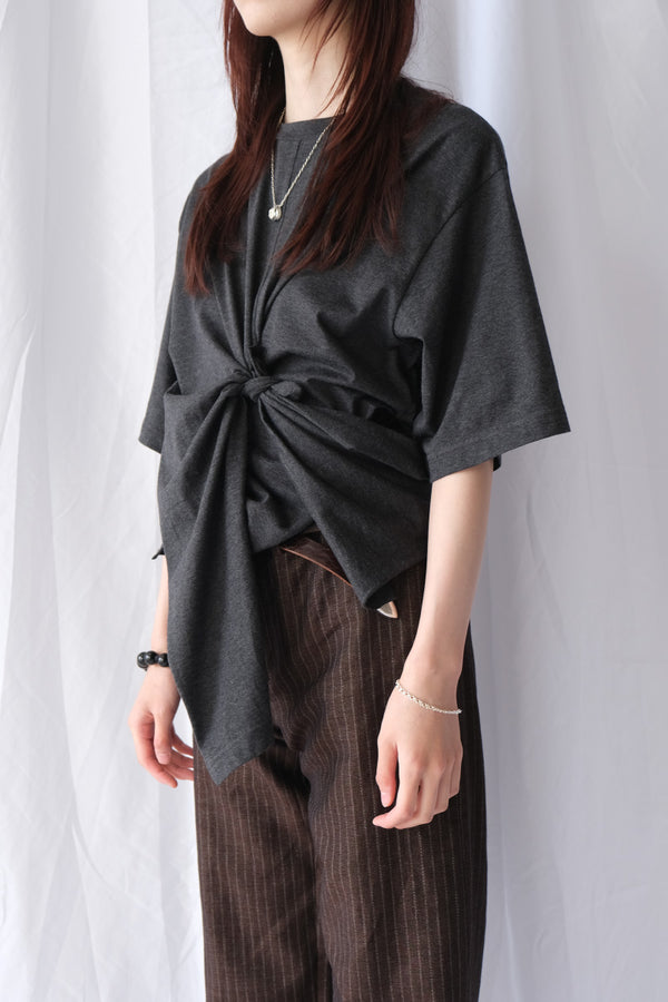 SUPIMA COTTON KNOTTED S/S TEE / TOP CHARCOAL
