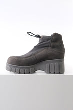 Load image into Gallery viewer, 492 | PLATFORM BOOTS [USED]