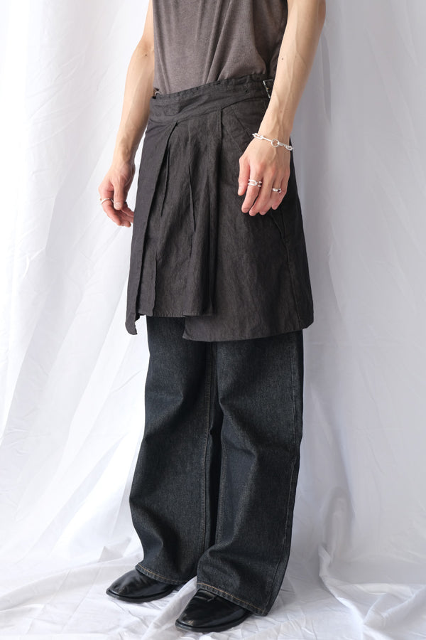 GARMENT DYED WRAP GURKHA SKIRT .15 / BLACK