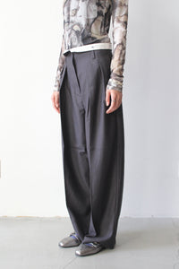 MARVELT 2TUCK SLACKS / CHARCOAL